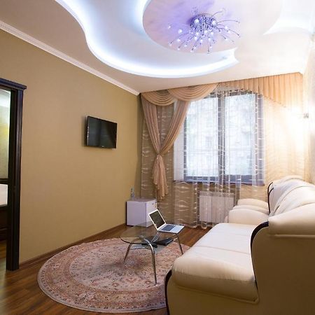Royal Hotel Zaporizhia Exterior photo